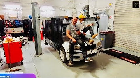 On soulève une voiture avec du scotch (Ancien Live)