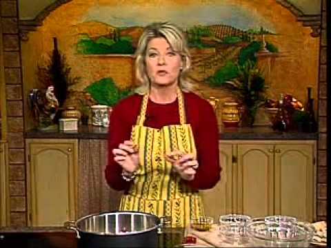 Tuscan Ribollita - Healthy Cooking with Cindy - YouTube