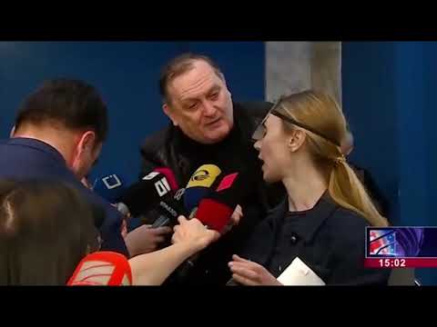 ბოკუჩავა და ხოშტარია პარლამენტში ივანიშვილის გამოსახულებიანი ნიღბებით შევიდნენ