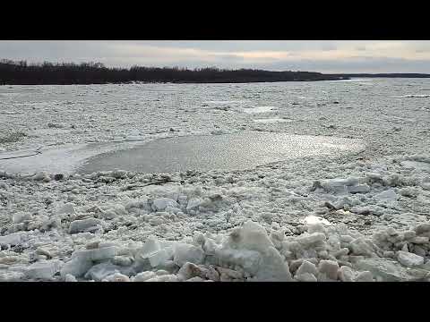 Видео: Ледоход на Оке 29.03.2023.3