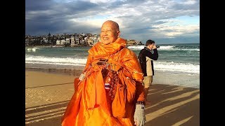 Ajahn Jamnian Australia May 25th 2017 evening session - Abiding in citta