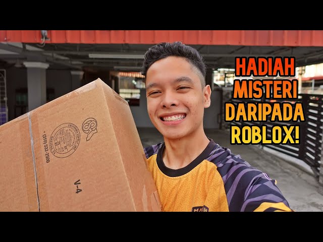 Unboxing Hadiah Misteri Daripada Vans ROBLOX! class=