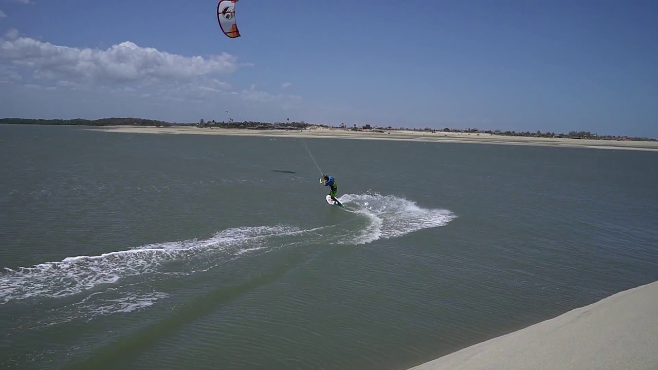 Kitesufing Technique - Surfboard Heel to Toe Carve with a Down Loop Slow Mo