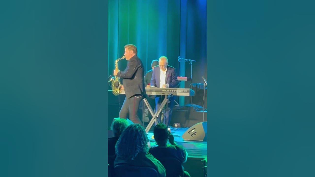Here’s a little throwback to a couple days ago — jamming out to my song Midnight Drive