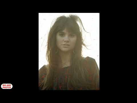 Experience Linda Ronstadt's Reign: 14 Iconic Photos