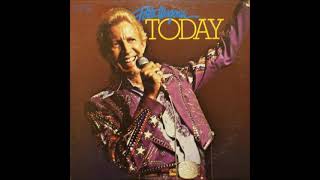 I&#39;m Gonna Feed &#39;Em Now ~ Porter Wagoner (1979)