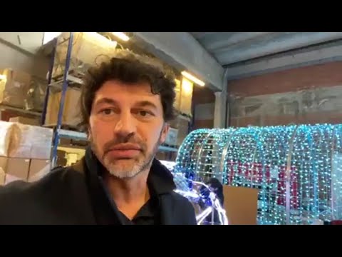 კახა კალაძე იტალიაში თბილისისთვის განკუთვნილი საახალწლო განათებების დამზადების პროცესს გაეცნო