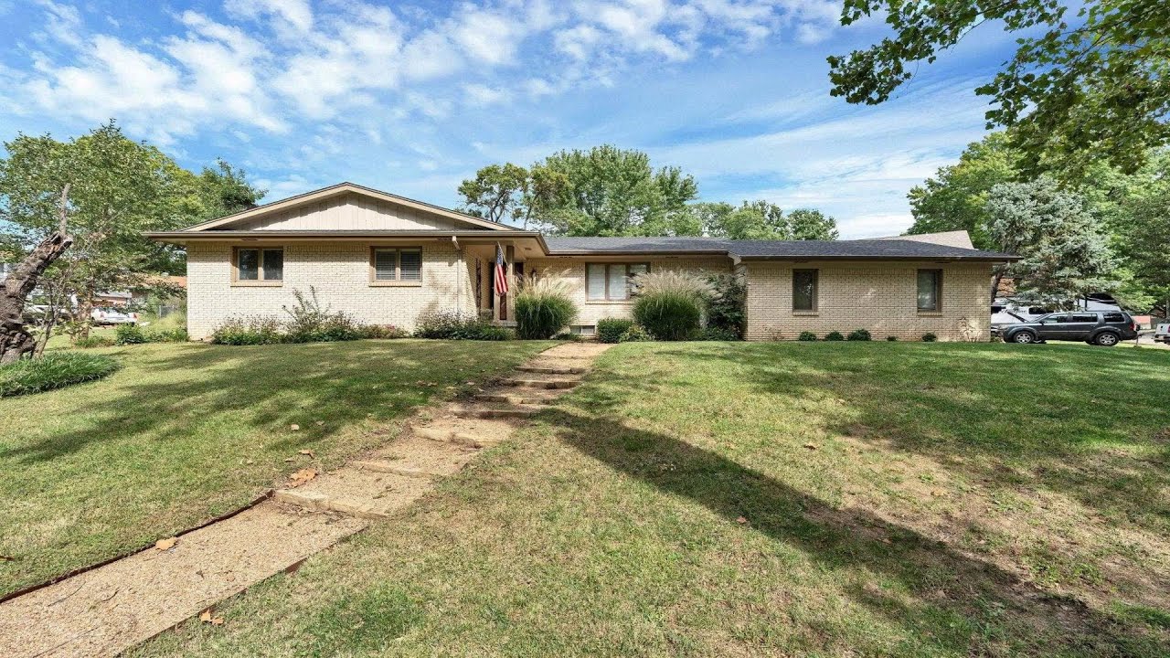 NEW LISTING: 9908 W Par Lane Wichita KS 67212