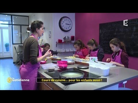 Vidéo: Comment Apprendre à Un Enfant à Cuisiner