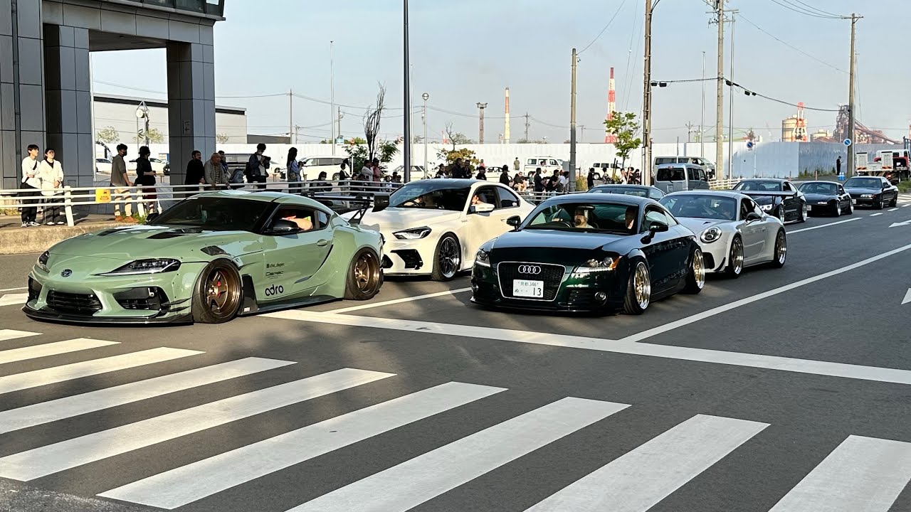 Cars leaving Wekfest Japan 2025