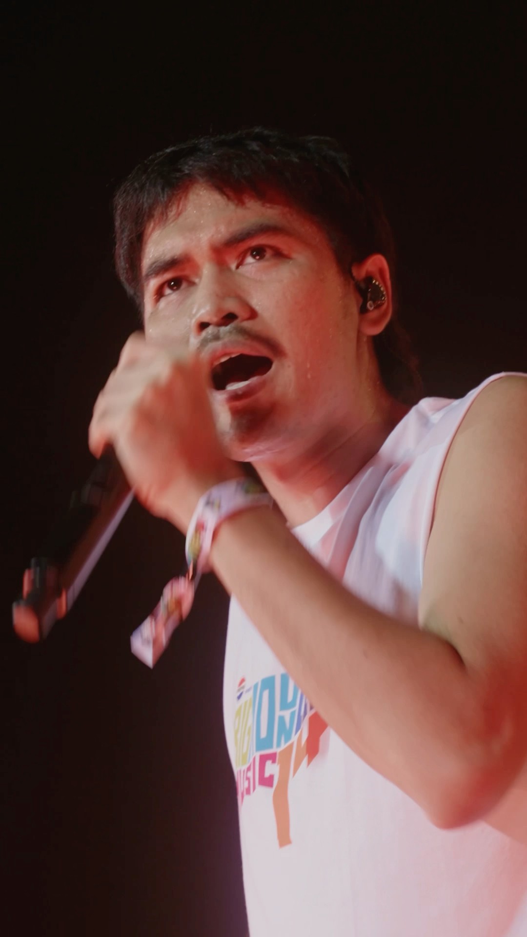 นิดหน่อย - โจอี้ ภูวศิษฐ์ โชว์สดจาก #BMMF14