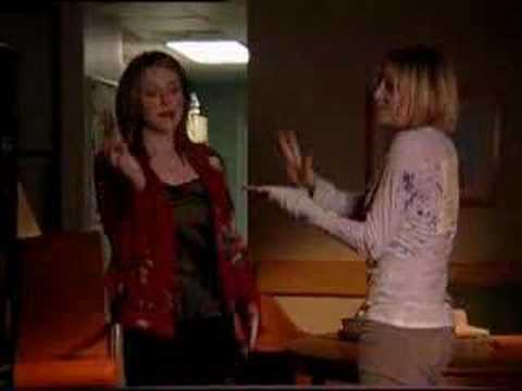 Christa Miller and Sarah Chalke's Scrubs Handshake