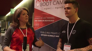 Todd Motto talks with Lynn McNeil during Angular Connect 2016