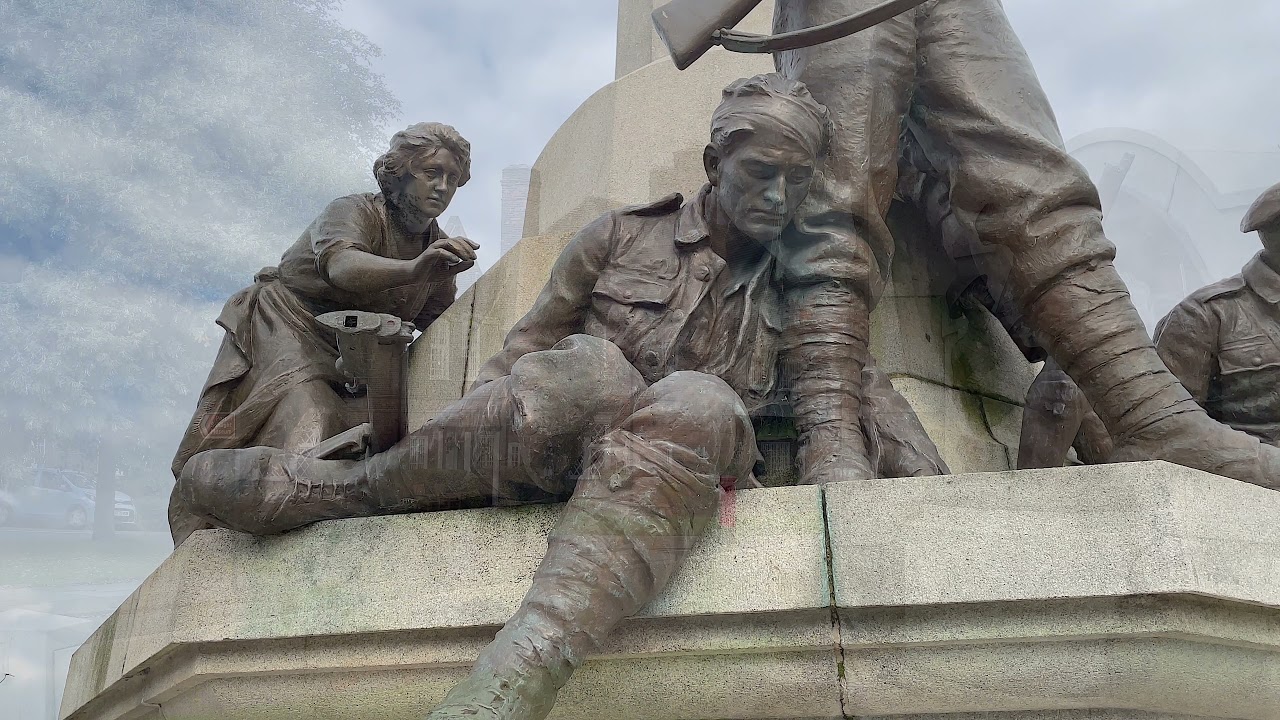 Wirral. Port Sunlight. War Memorial.