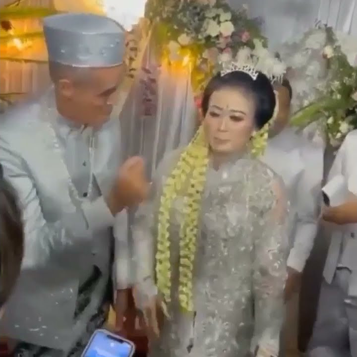 Kakek sugiono indonesia nikah dan menang banyak 😄 #sugiono #nikahmuda #tiktokviral #ngakak #shorts