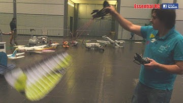 INSANE AEROBATIC INDOOR radio controlled (RC) PARA-GLIDER (OR IS IT A CRAZY KITE ?!)