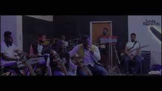 live Fr Emmanuel Musongo feat Mathieu yav de Lubumbashi dans telema nzambe nkembo simama