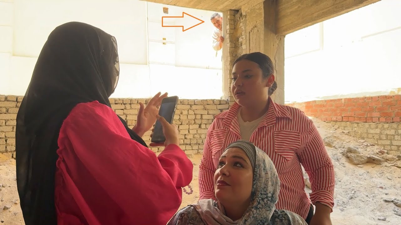 استخبى عشان يشوف مراته وصحبتها بيعملوا اى مع امه في بيت مهجور وطلقها فورا ! فماذا وجد