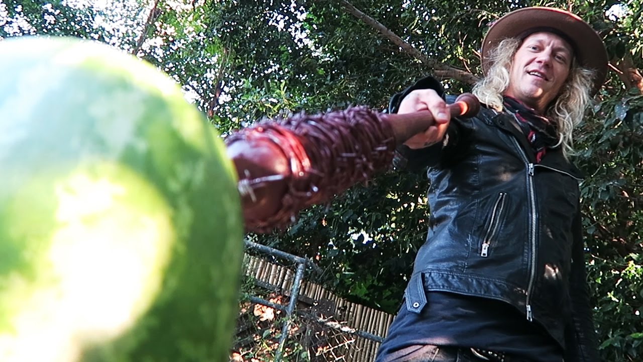Negan Smashes EVERYTHING! - Walking Dead