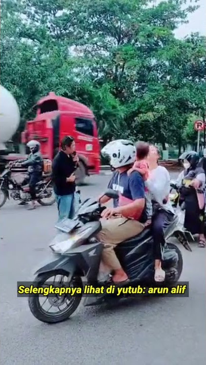 KOCAK‼️ Arun Alif Konser Di Lampu Merah