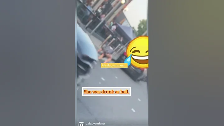 Drunk girl at main traffic lights | Drunk people | Funny Drunk Video | Funny Videos | - DayDayNews