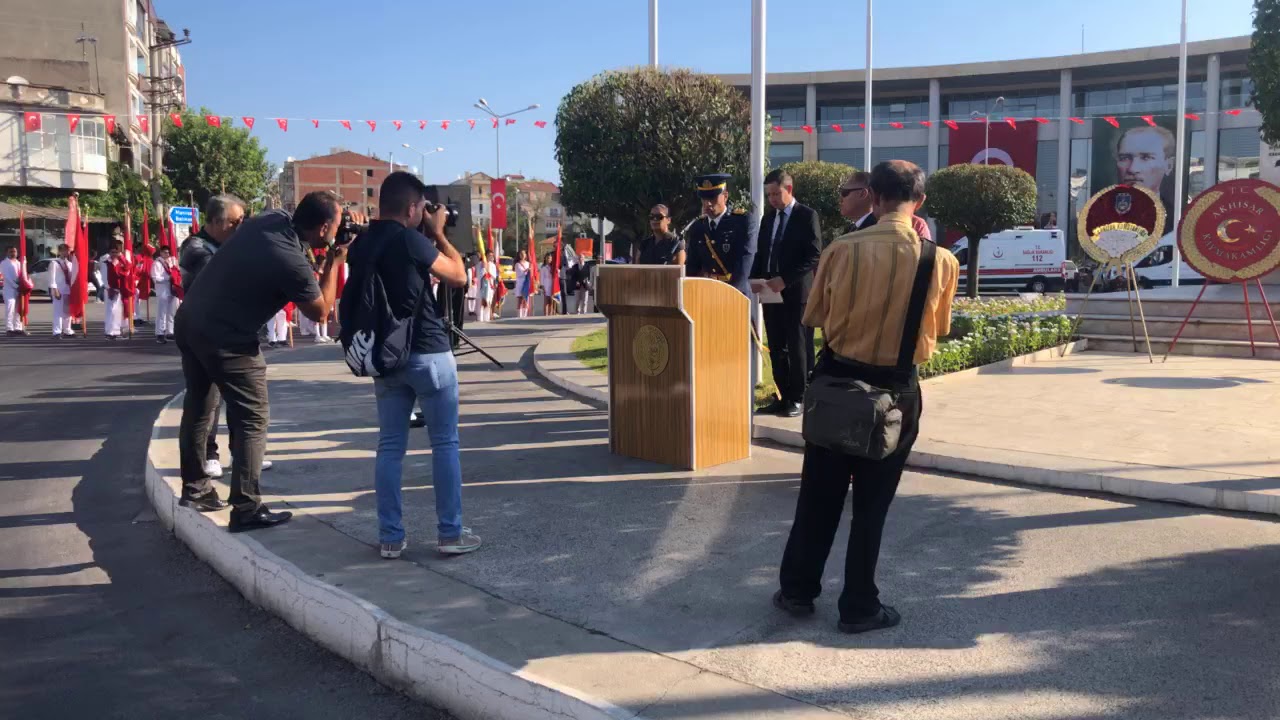 Akhisar 30 Ağustos Zafer Bayramı Çelenk Sunma Töreni