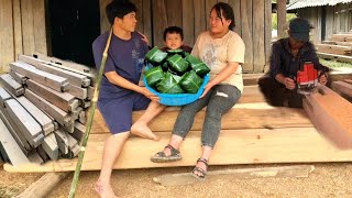 Make five-color sticky rice and sell it at the  market,carpenters plan wood smooth|Phuc and Sua