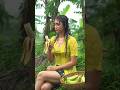 Paling doyan makan pisang langsung dari kebunnya saat cuaca turun hujan #rain #beautiful