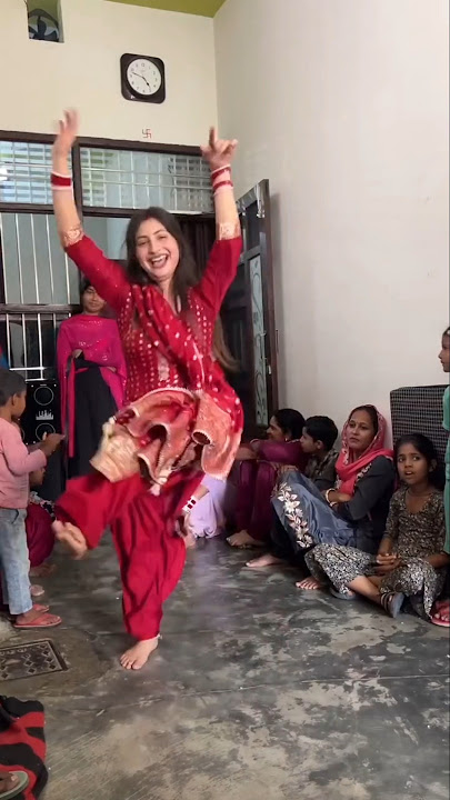 Mere Pind De Gerhe Marda Munda Bina Wajha Toh Rupinder Handa #rajnisharma #dance