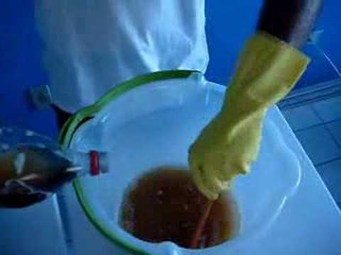 Reciclagem de óleo de cozinha usado - como fazer sabão