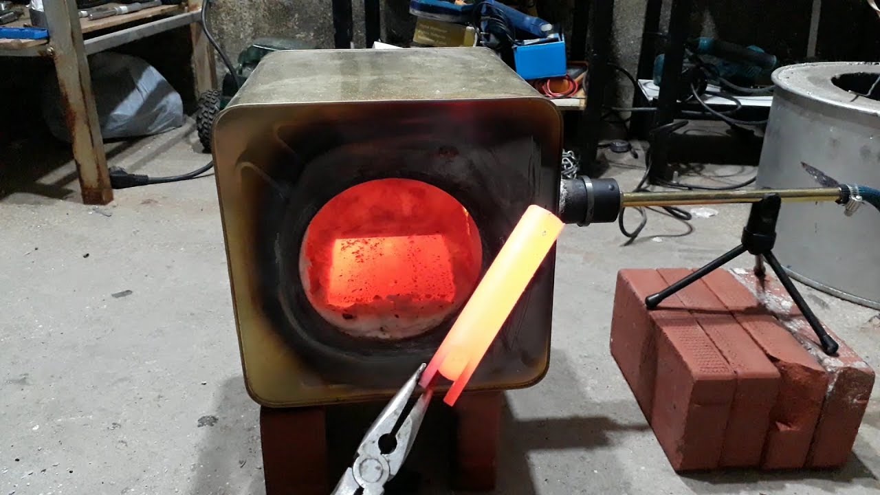 Demirin Çeliğe Dönüştürülmesi (tuz, un, karbon tozu)