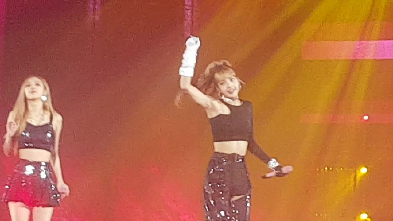 BLACKPINK Live in Seoul Playing with Fire and 16 Shots