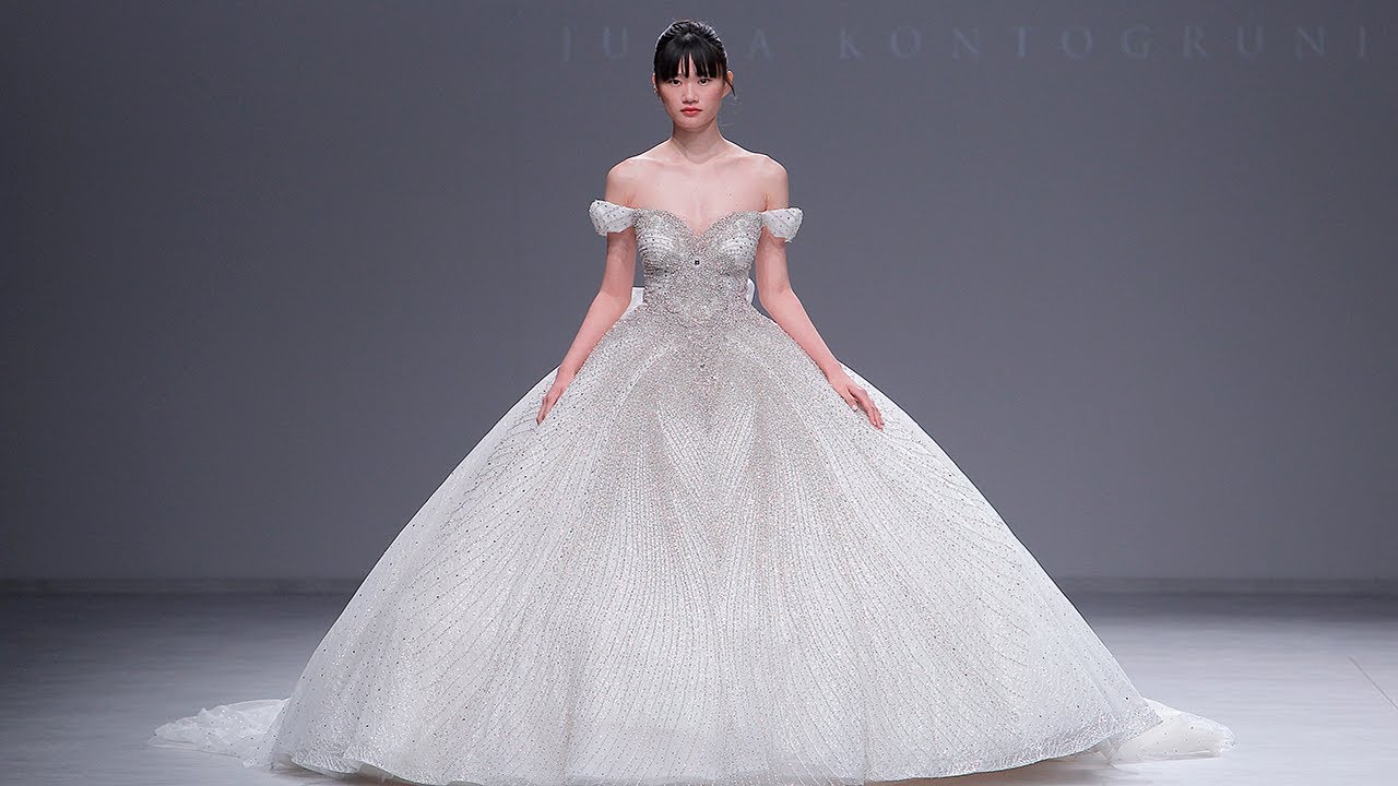 Julia Kontogruni | Bridal Spring 2020 | Barcelona Bridal Fashion Week