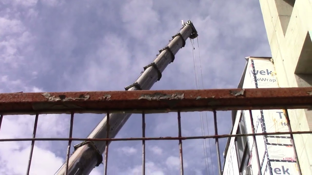 GROVE GMK5275, Advantage Crane/Procrane No. 27501, Victoria, B.C