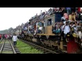 Trenes abarrotados de vuelta a casa para celebrar la Fiesta del Cordero