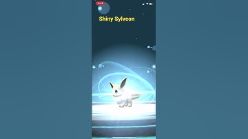Shiny Eevee Evolves to Sylveon