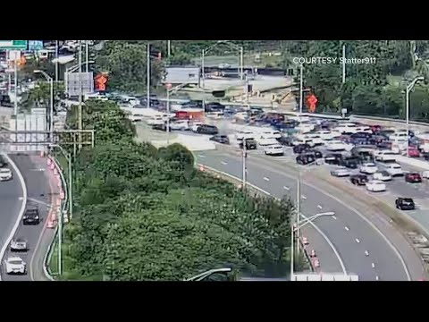 Video shows wild police chase involving stolen ambulance - YouTube