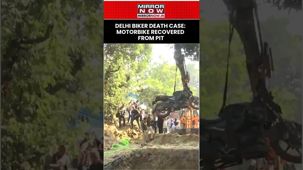 Delhi Biker Dies After Falling Into Uncovered Pit In Janakpuri; Motorbike Recovered 