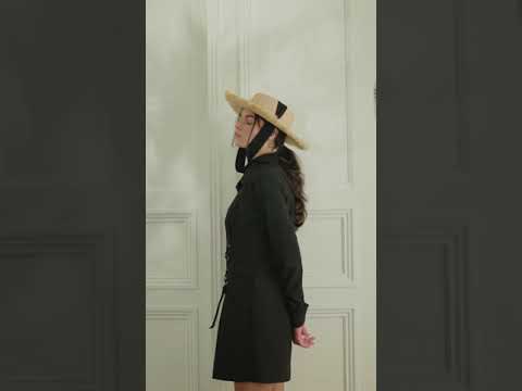 Video: CM5895 Sukienka koszulowa z wiązaniem na przodzie - czarna