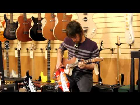 Foo Fighters - Back and Forth - Norman's Rare Guit...