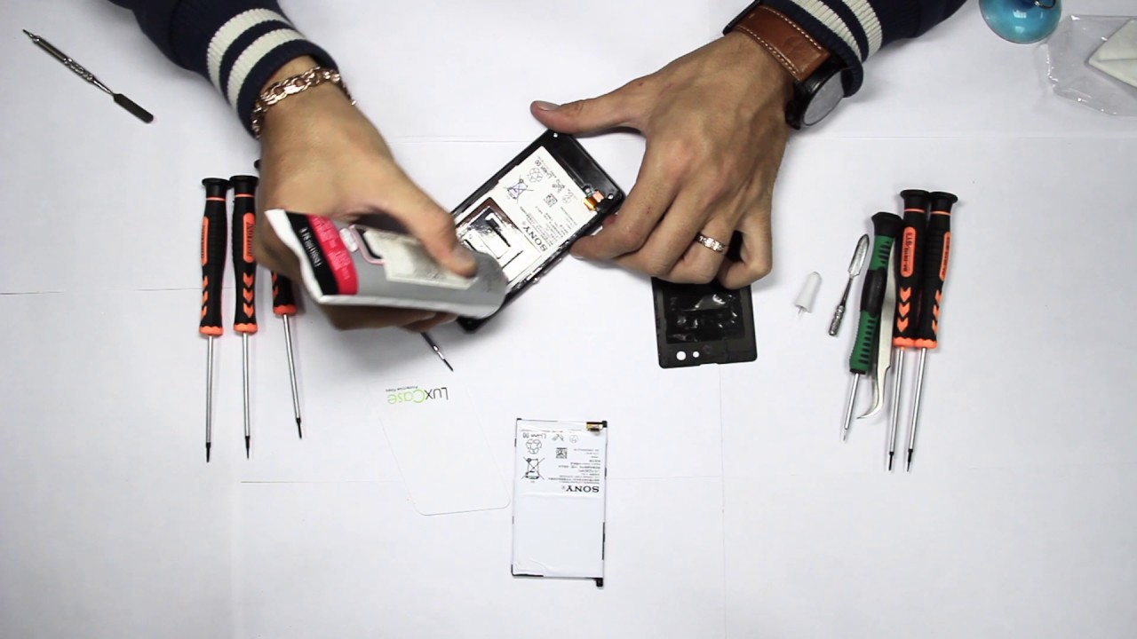 Замена аккумулятора на Sony Xperia Z1 Compact - YouTube