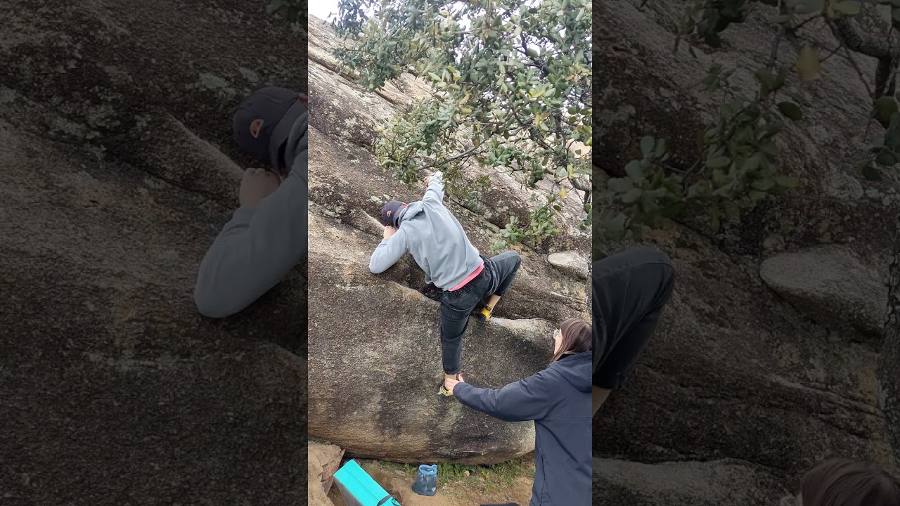 Huesit (7a) - La Pedriza Boulder - Sector Dehesa inferior