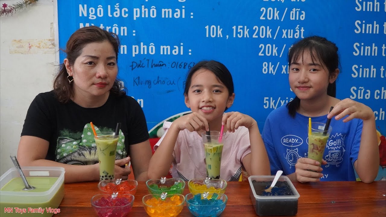 Hồng Anh Làm Trà Sữa Thái và Thạch Rau Câu Nhiều Màu Sắc Cùng Mẹ và Em Thùy Giang