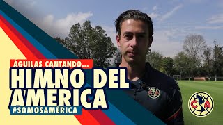 Jugadores americanistas cantan el himno del América en Coapa