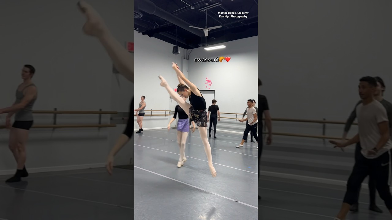 ВЫ РАНЬШЕ ВИДЕЛИ ЭТОТ БАЛЕТНЫЙ КОМБИНЕЗОН? 🤣🩰 