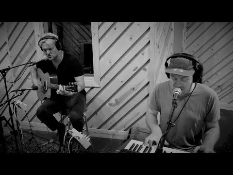 Cold War Kids – So Tied Up (LIVE)