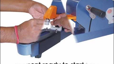 Paramount textile testing - 7 pearl-crockMETER Nx (As Per ISO Standard).wmv