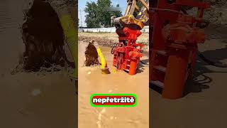 Tento Stroj Při Čištění Našel Spoustu Hadů