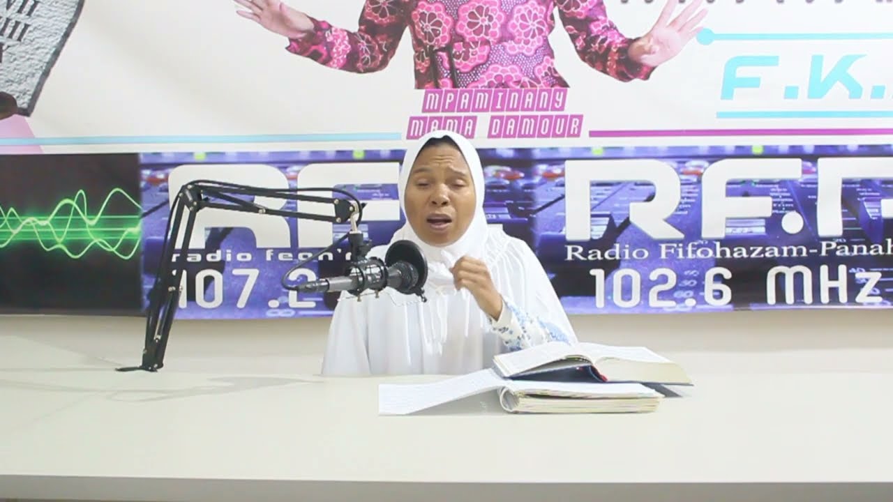 NY FANAOVAN-JIRON'NY FIANGONANA : Mpaminany Mama D'amour (SOEUR FABIOLA )