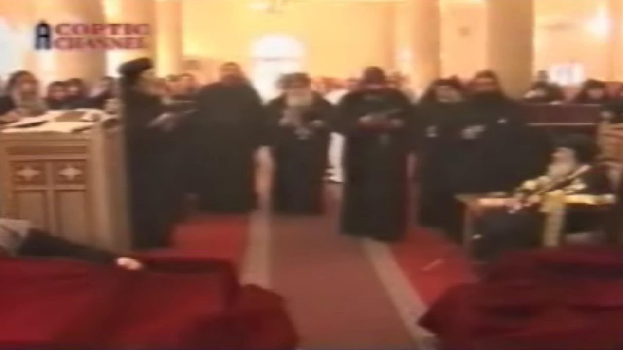 سيامة راهبات لدير القديسة دميانة بيد صاحب القداسة البابا شنودة الثالث